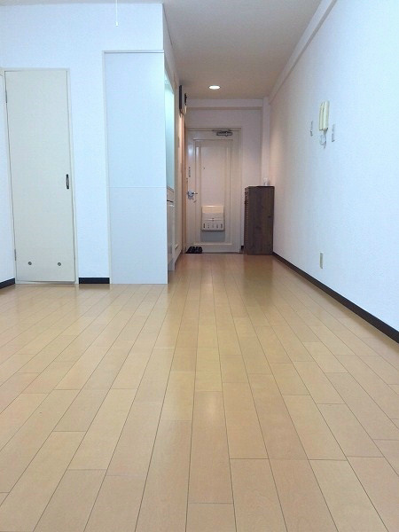 ＮＰ館 フローリング張り替えたばかりですのでとっても綺麗です。