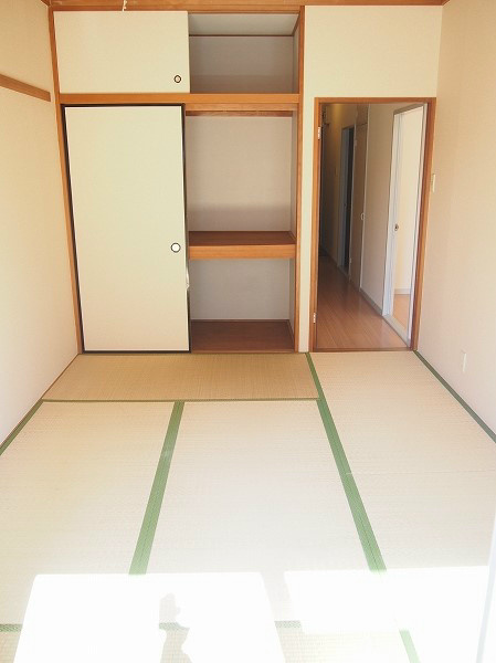 TOMIKURAⅡ 日当たりの良いお部屋です。