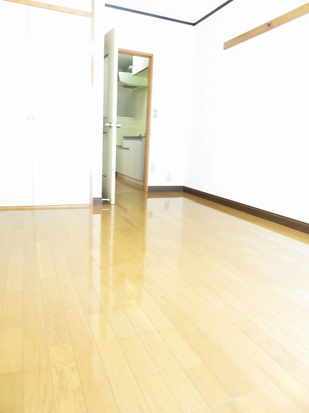 グリーンパーク 明るいお部屋ですね。
