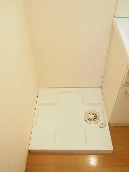コーポサンレイクⅢ 室内に洗濯機が置けます。