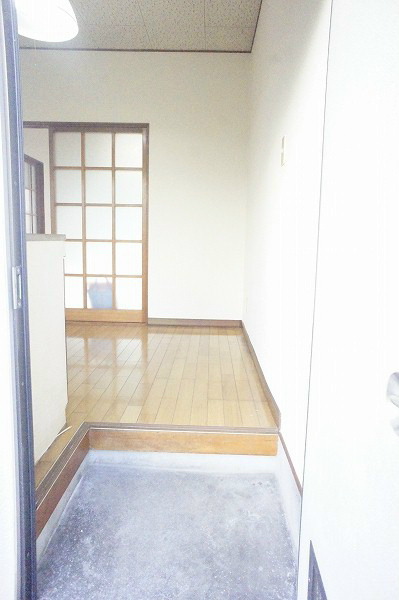 コーポ山村 室内、キレイになっています。