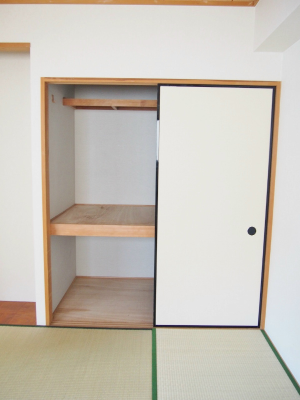 サニーフラット たっぷり入る収納。