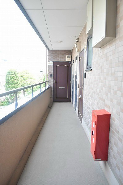 サンライズ葛西 共用廊下もキレイに整っています。