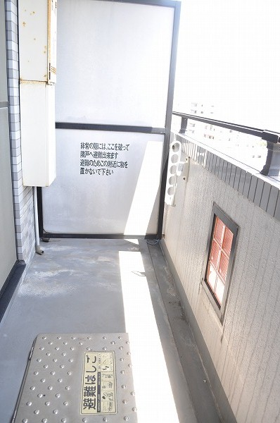 フジマンションエクセル 物干しざおの位置が低いので、外から洗濯物が見えにくくてオススメです！