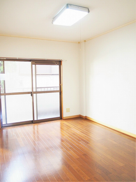 フラワーハイツ 落ち着く和室のお部屋です。