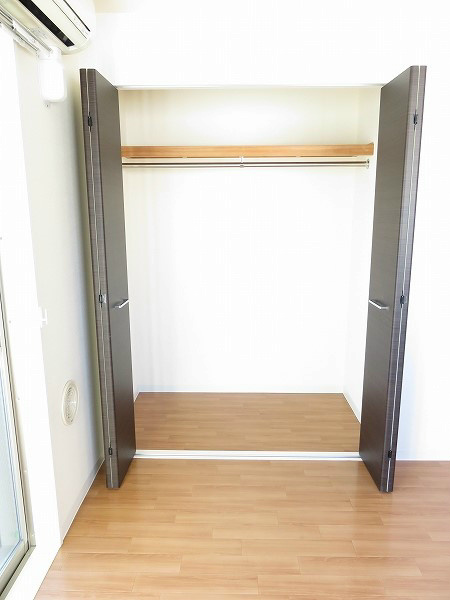 ボワリジエール 大きな収納。お荷物が多くても安心。