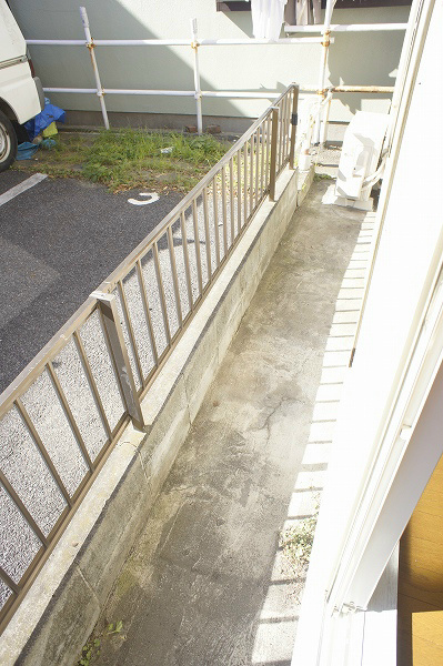 エンゼル恩田荘 目の前に洗濯物・お布団が干せます。