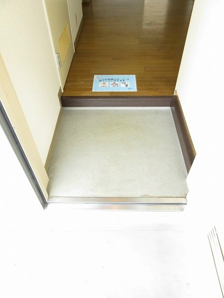 ベイサイドテラス 玄関入ってすぐ明るいです。