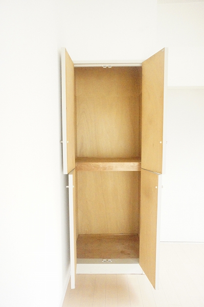 メゾン・ド・リプレット 各部屋に収納あり。有り難いですね。
