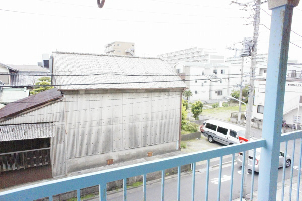 エクセルサエ 前面は高い建物が無いので明るいです