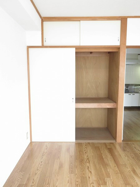 コーポプラスパーⅡ 押入れはたっぷり入ります