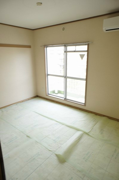 コーポ近江屋５ 入居が決まると新しい畳を入れます。