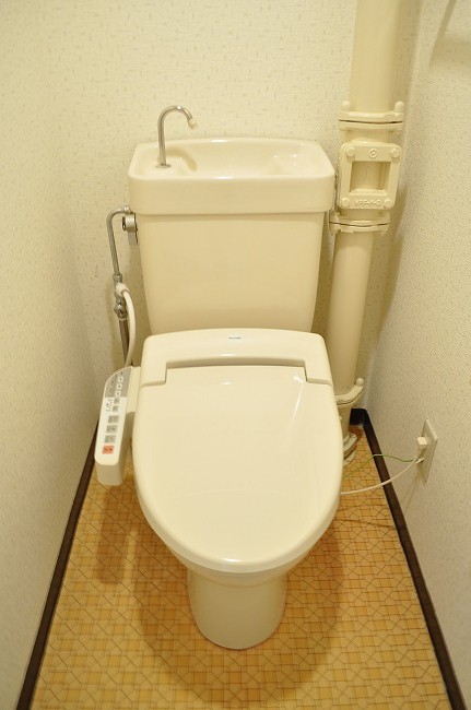 コーポ近江屋６ ウォシュレット付です☆
