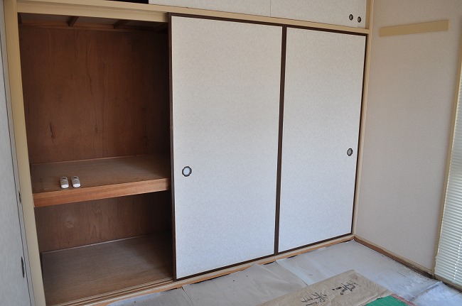 コーポ近江屋６ 押入れは広びろ。