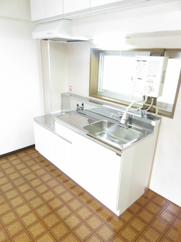 サニーコーポ 小窓があって換気もしっかり出来ますね！