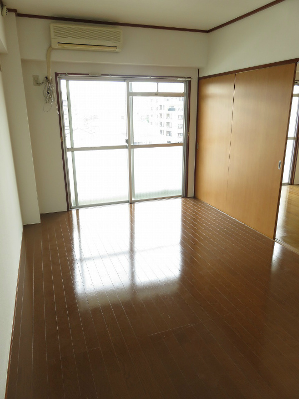 サニーコーポ 明るいお部屋で気分もあがります！全室洋室なので使い易いです！