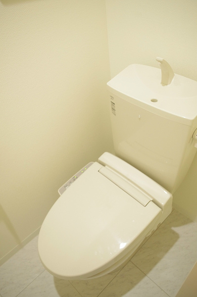 シャルマンエルア ウォシュレット付トイレが嬉しいですね。