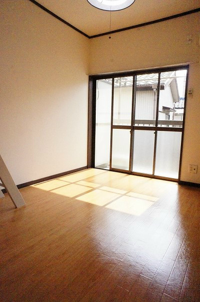 ユートピアⅡ 綺麗になっている洋室です。