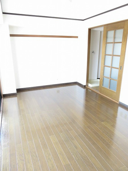 中澤ビル 広い居室