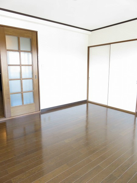 中澤ビル 広いお部屋です