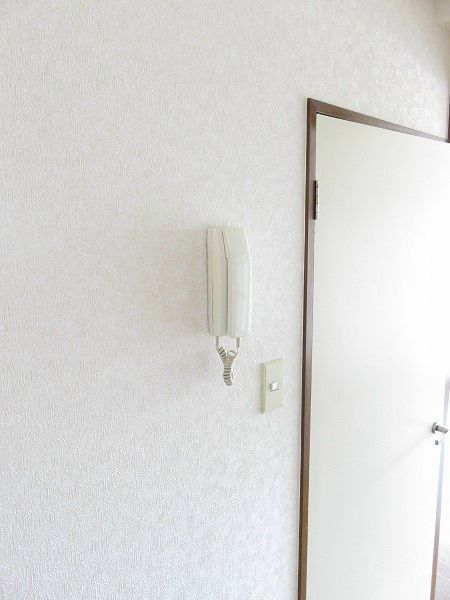 中澤ビル インターホン付で安心