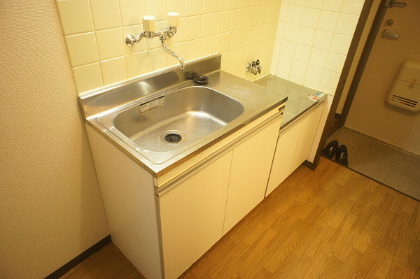 清水マンション ２口コンロが置けます。お料理楽ちんです。
