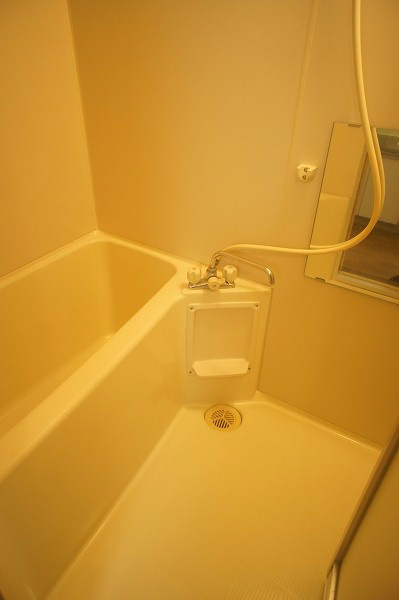 清水マンション 広さも十分なお風呂です