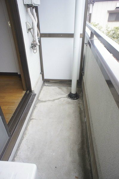 清水マンション 布団もちゃんと干せます。