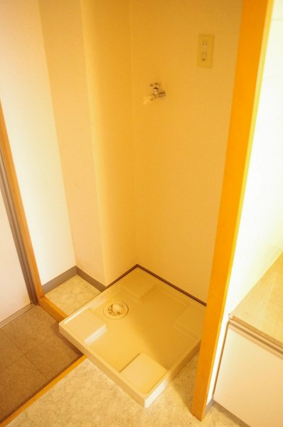 第６コーポマキ 室内に洗濯機置場あります。