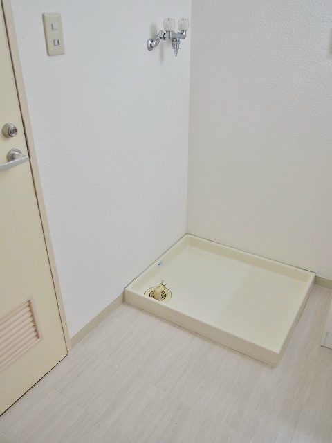 ＩＮ西葛西 室内洗濯機置場です