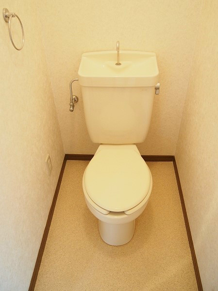 ＳＴビル トイレも綺麗にクリーニングしました