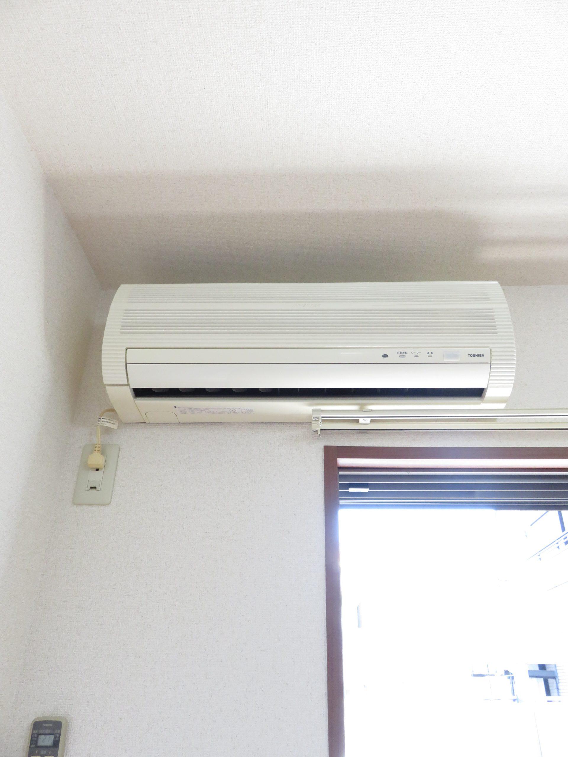 エストリヴィエール エアコンは1基設備となります。