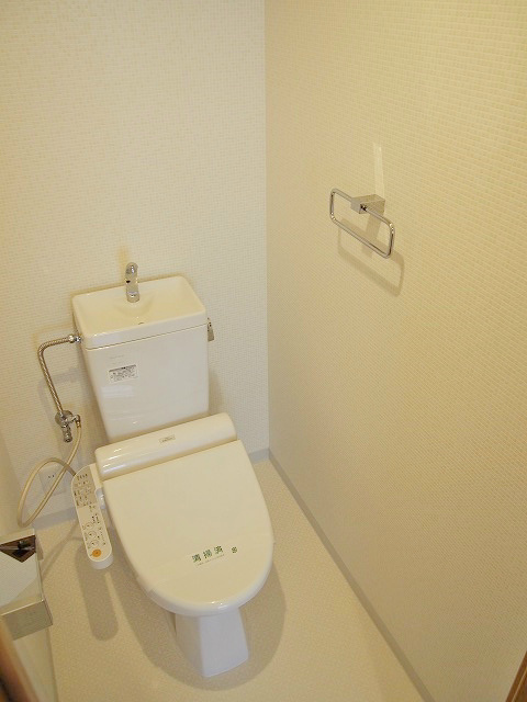 グレイスＹＴパレス ウォッシュレット機能つきのトイレ