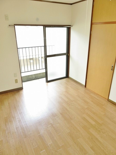 フォレストハイムＡ 全室明るいお部屋です。