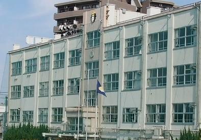 フローラ北葛西 中学校：江戸川区立葛西第二中学校　1079m
