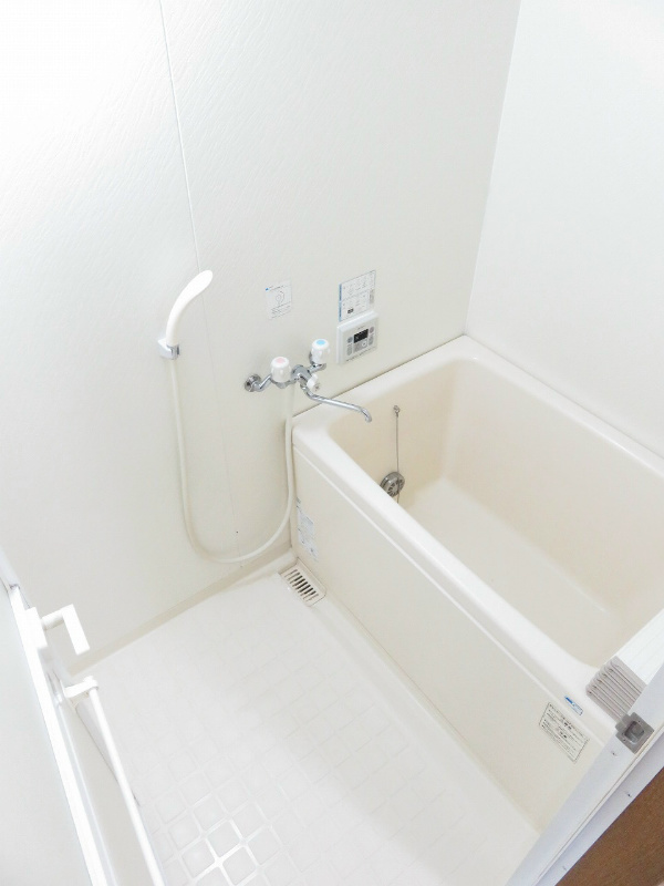 フローラ北葛西 お風呂は便利な追い焚き機能付です！