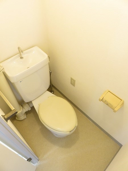 メゾンモリ もちろんバス・トイレは別です。