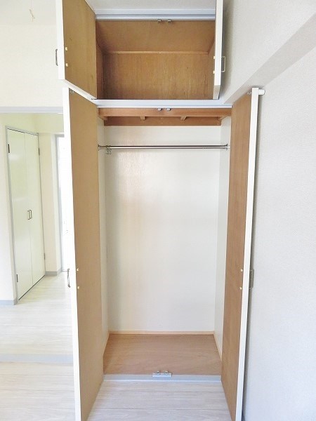 メゾンモリ 各部屋に収納ございます。