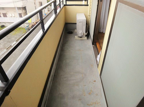 レジデンスタイム３ ベランダは良く日が入るので気持ちがいいですよ