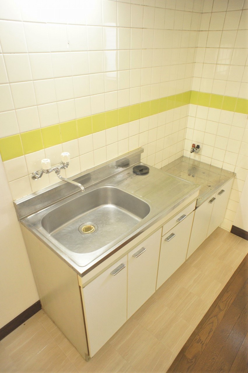 第３中川ハイツ ２口ガスコンロ設置済みのキッチンで住んでからの費用が抑えられます！