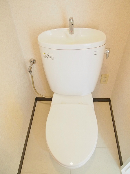 KIRAKU２ トイレにコンセントあります。