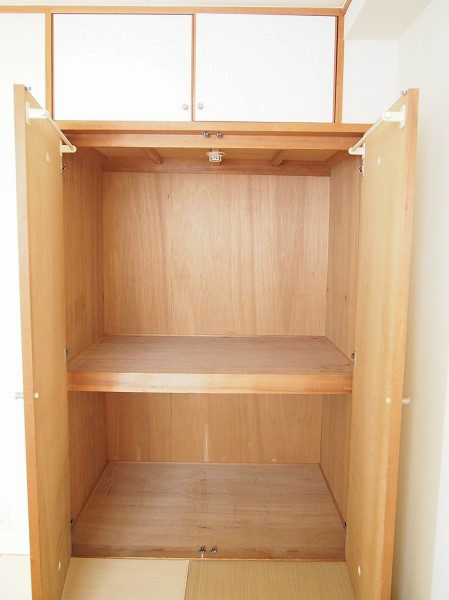 KIRAKU２ 押入れもたっぷり入るタイプ。