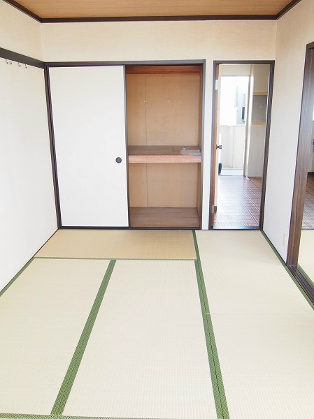 ユアハイツ 一年中快適な和室です。