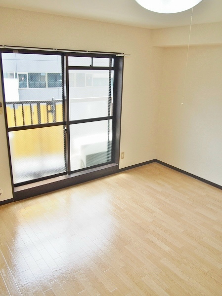 舘山ビル お荷物の多い方におススメのお部屋です。