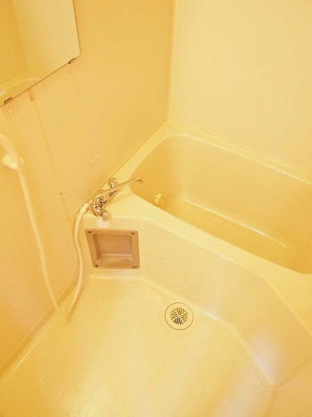 アネックス田中 浴室もゆったりしています。家族で一緒に入れます。