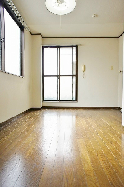 エフユウ天野 角部屋は明るいだけじゃなく風通しも◎