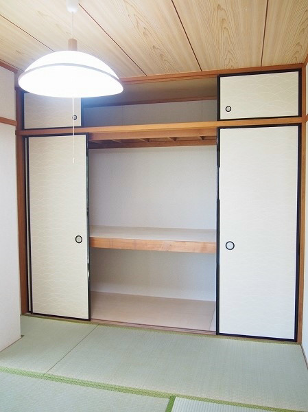 クレシェンドユザワ 押入れの収納力にビックリしますよね。大容量。