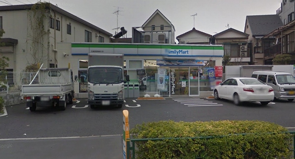 サニーコーポラス2号棟 コンビ二：ﾌｧﾐﾘｰﾏｰﾄ 北葛西船堀通り店　651m