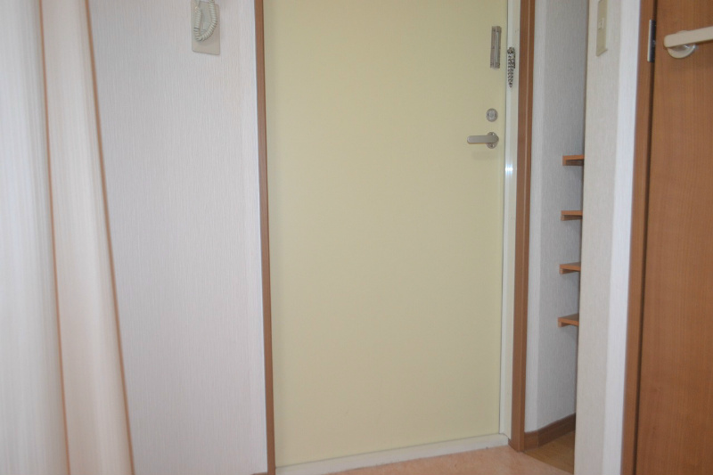 エトアール西葛西阿部ビル 玄関：靴箱あります。