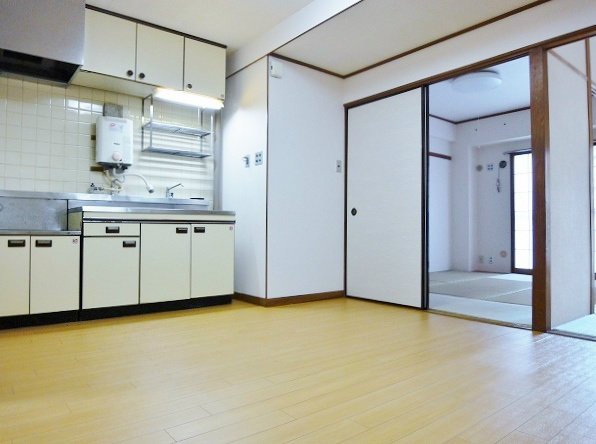 小倉ファミリーマンション 広々８帖ＬＤＫです。